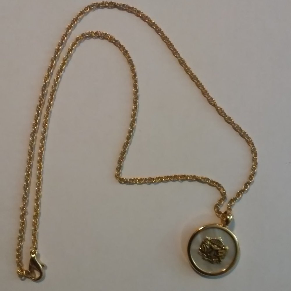 Gold Necklace Round TBN Insignia Lions Dove Mother Of Pearl Vintage Never Worn